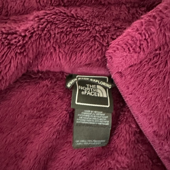 Maroon purple north face soft jacket zip up - Picture 3 of 6